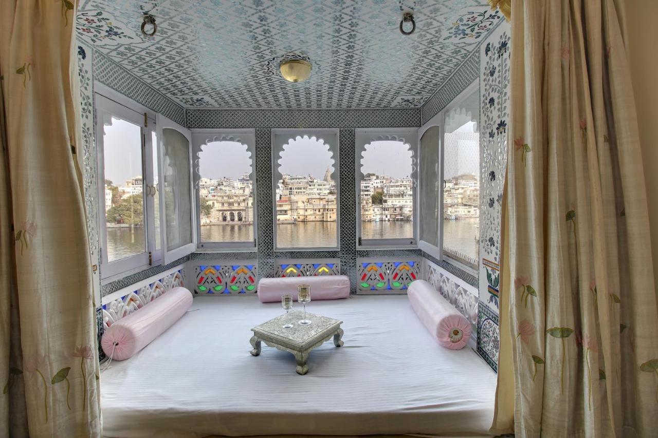 Lake Pichola Hotel Udaipur Ngoại thất bức ảnh